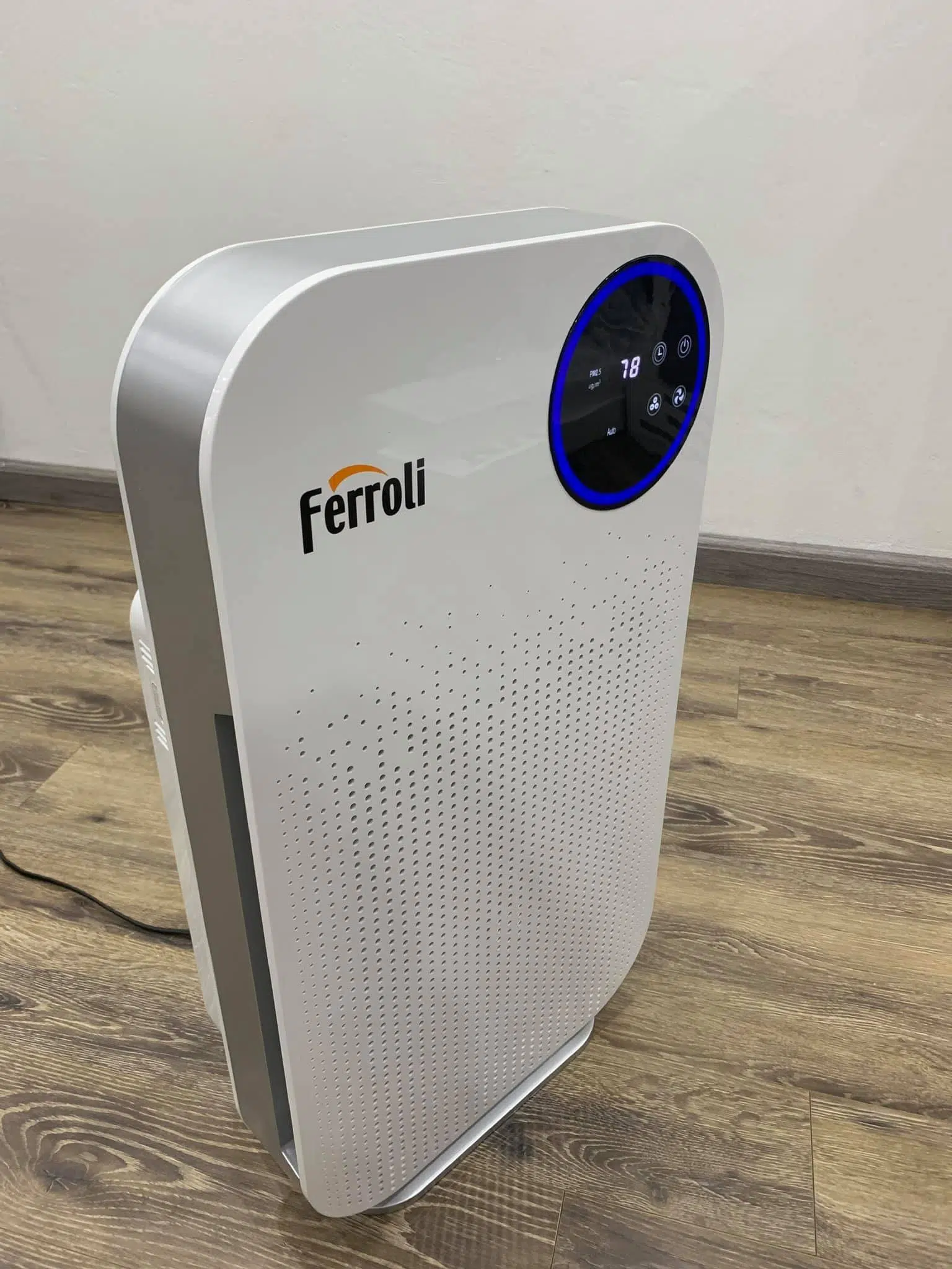 MAY LOC KHONG KHI VA TAO IONIZER FERROLI FAP 48D 3