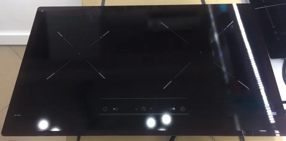 E628DC1D FEE4 4BAA 9B60 D7C49A93B5D6