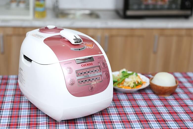 Noi com dien Cuckoo CRP G1015M 2