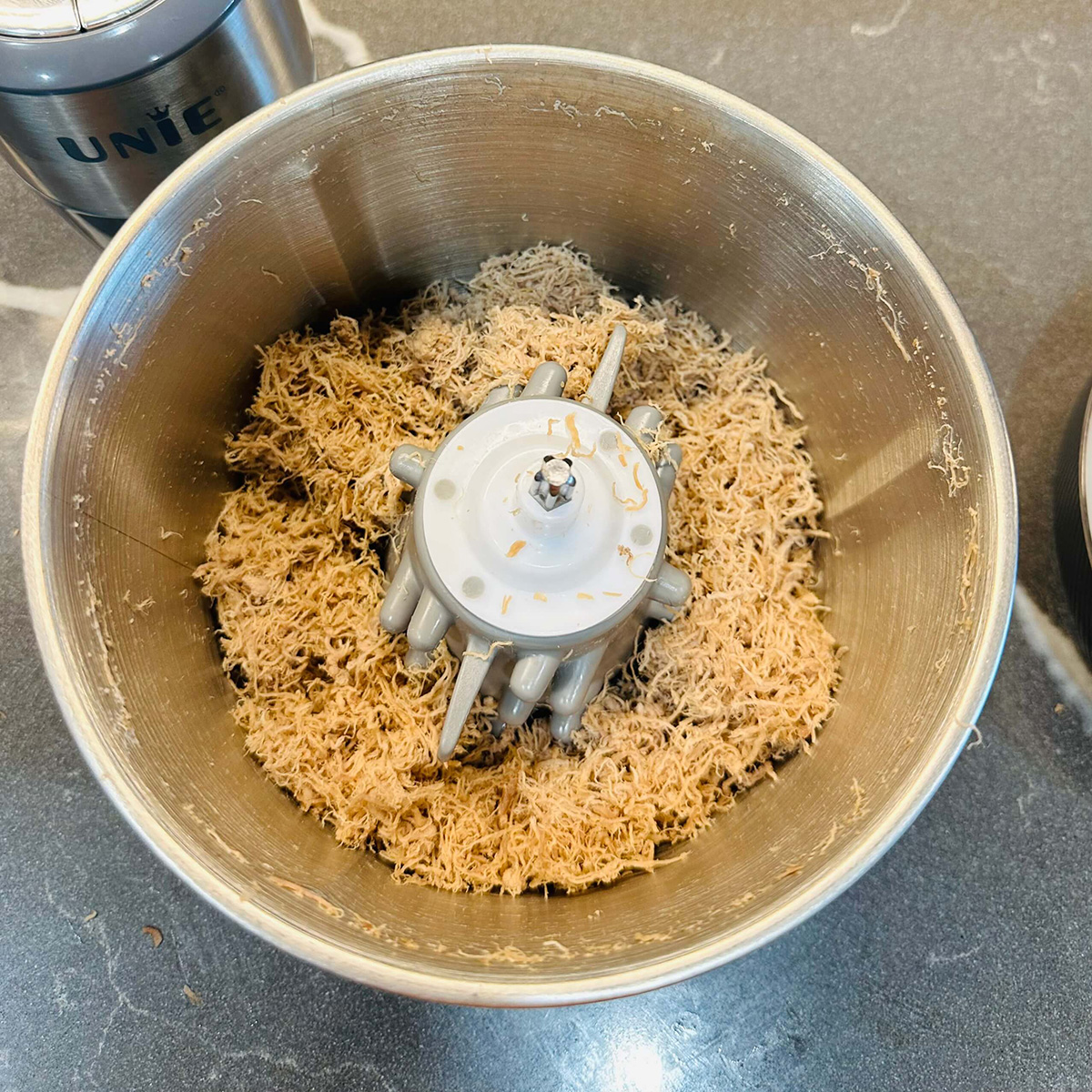 May xay thit UNIE UE 226 7