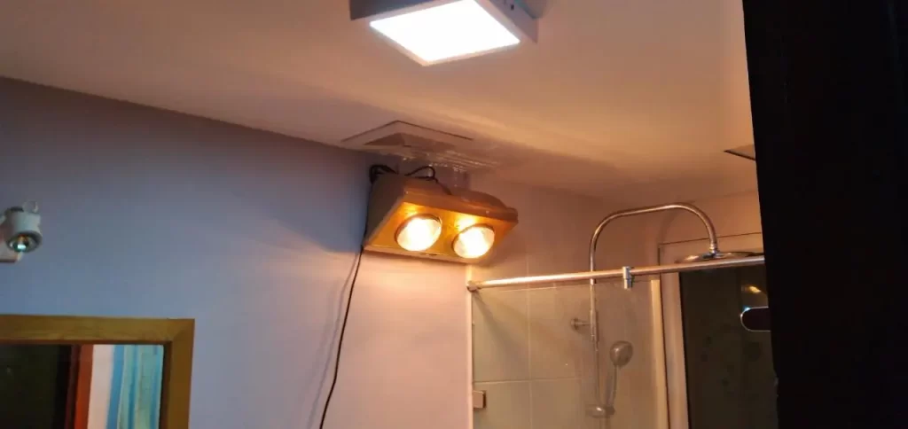 Đèn sưởi nhà tắm Heizen HE2BR