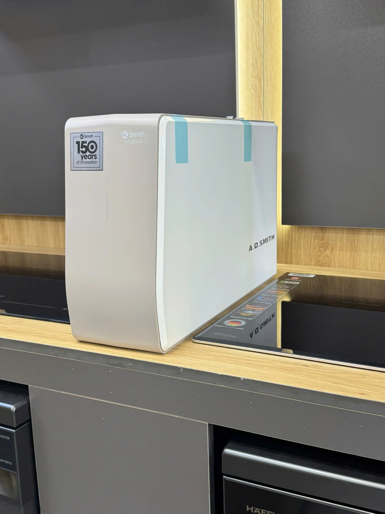 May loc nuoc A.O Smith R700Slim Anh thuc te 10