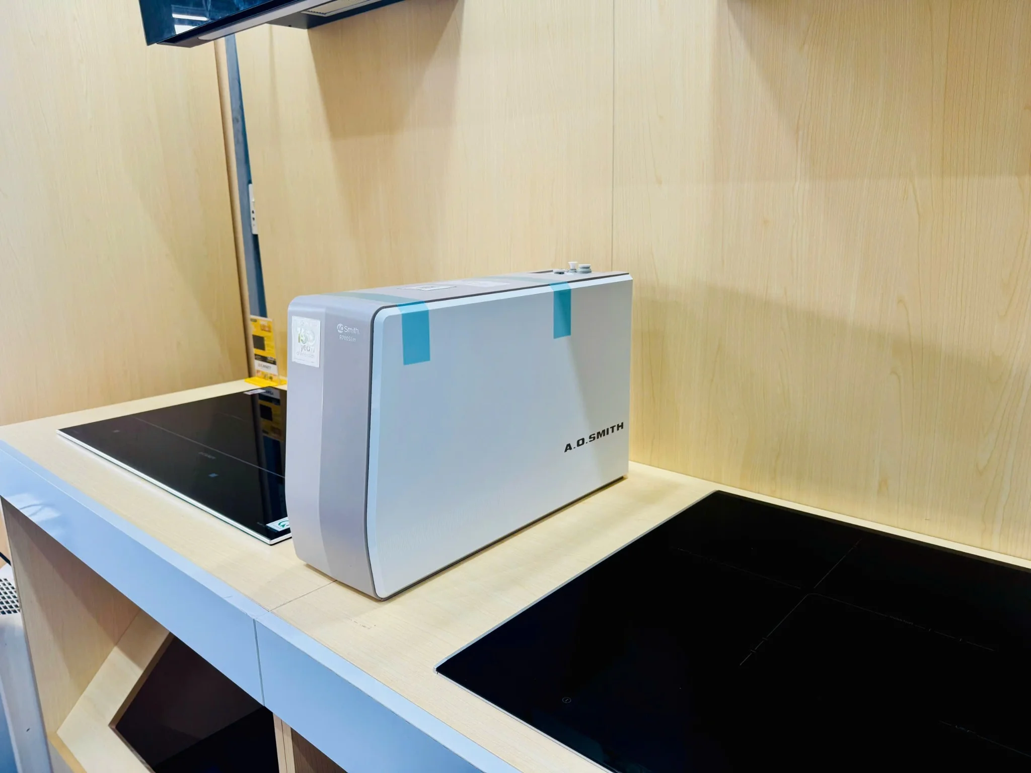 May loc nuoc A.O Smith R700Slim Anh thuc te 12